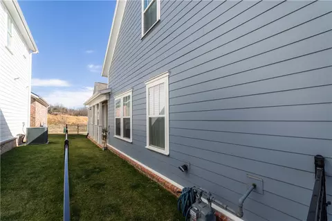 Exterior - 5412 Hackett St, Springdale, AR 72762 photo 4 of 4