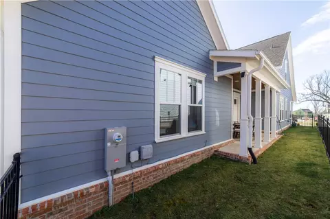 Exterior - 5412 Hackett St, Springdale, AR 72762 photo 2 of 4