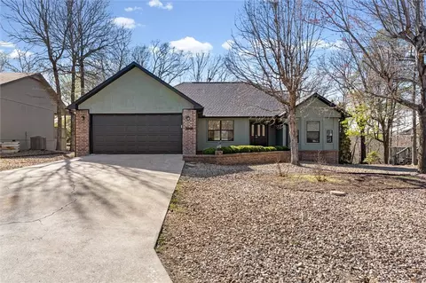 9 Thirsk Ln, Bella Vista, AR 72714