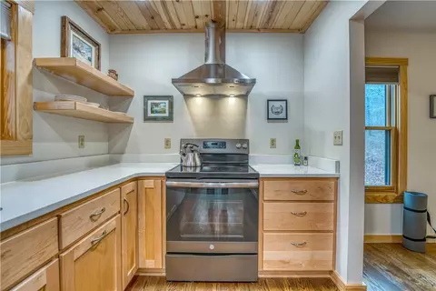 Kitchen - Undisclosed, Marble Falls, AR 72648 photo 3 of 4