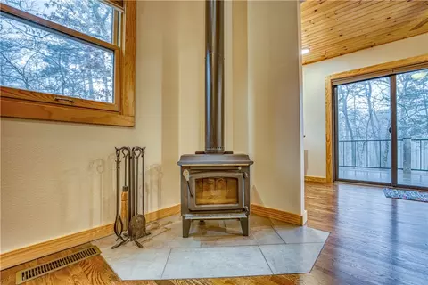 Entry Way - Undisclosed, Marble Falls, AR 72648 photo 3 of 4