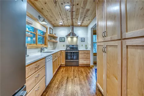 Kitchen - Undisclosed, Marble Falls, AR 72648 photo 2 of 4