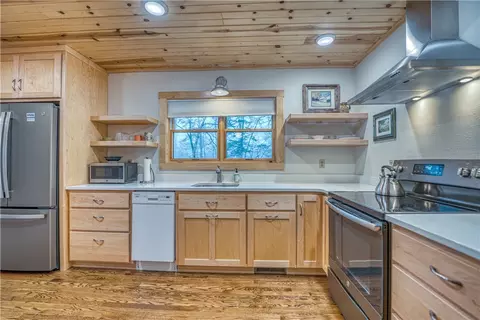 Kitchen - Undisclosed, Marble Falls, AR 72648 photo 4 of 4