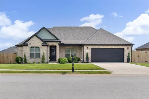 1295 Ruscello Ave, Tontitown, AR 72762