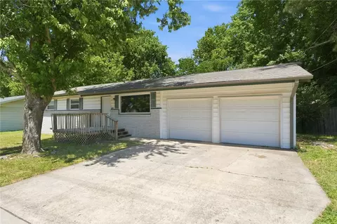 2908 W Mount Comfort Rd, Fayetteville, AR 72704