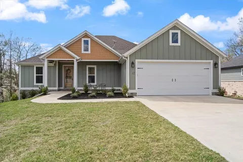 12 Ruthwell Dr, Bella Vista, AR 72715