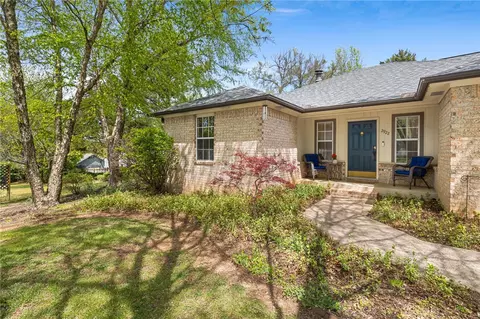 2922 E Whippoorwill Ln, Fayetteville, AR 72701