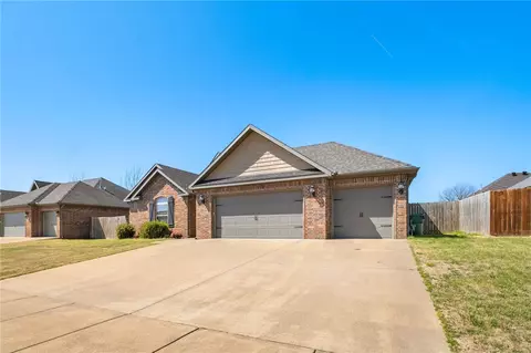 Exterior - 1261 Chattie Dr, Centerton, AR 72719 photo 1 of 3