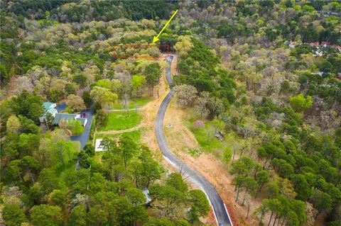 17 Pine Crest Ln, Eureka Springs, AR 72632
