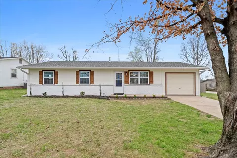 103 NW J St, Bentonville, AR 72712