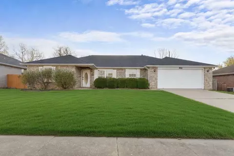 521 Prairie St, Lowell, AR 72745