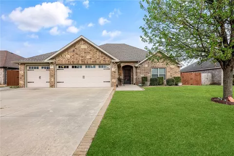 1110 Chattie Dr, Centerton, AR 72719