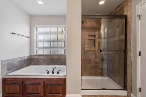 Bath - 3738 Solitude St, Springdale, AR 72764 photo 1 of 2
