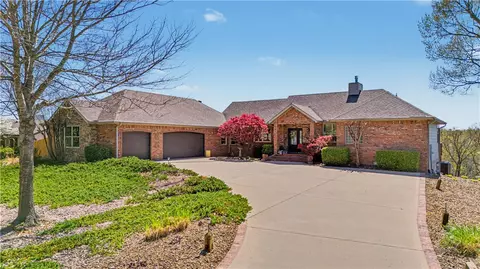29 Eddleston Dr, Bella Vista, AR 72715