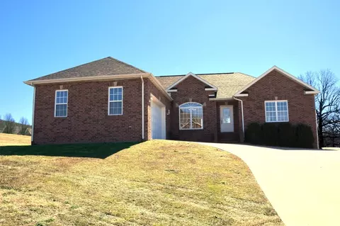 205 Hillcrest Dr, Berryville, AR 72616