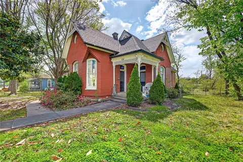 1016 S 4th St, Rogers, AR 72756
