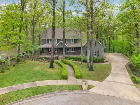 2017 NW Desoto Dr, Bentonville, AR 72712