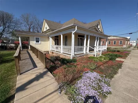 108 S Springfield St, Berryville, AR 72616