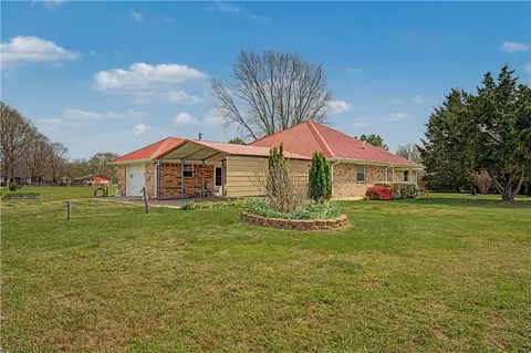 13535 Bill Sellers Rd, Fayetteville, AR 72704