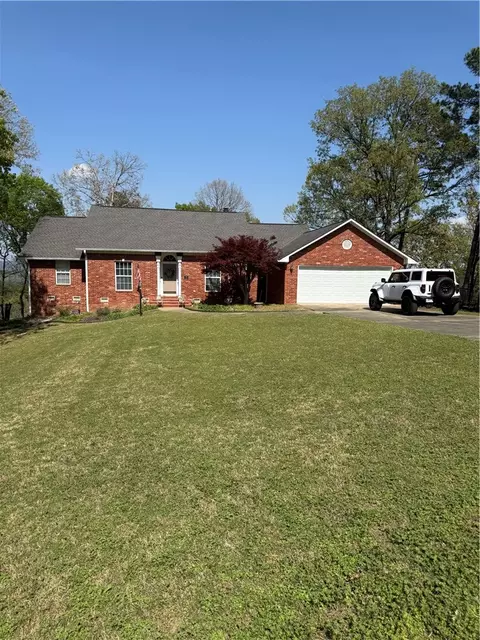 210 Canterbury Cir, Russellville, AR 72802