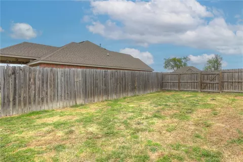Exterior - 2071 Fields Cv, Pea Ridge, AR 72751 photo 4 of 8