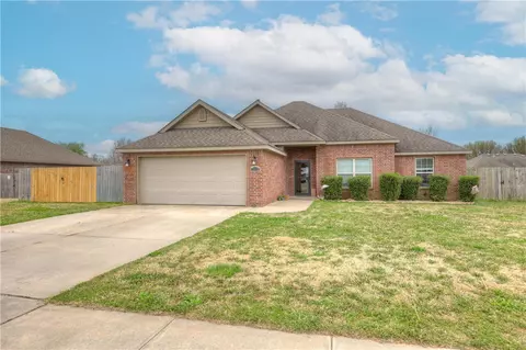 Exterior - 2071 Fields Cv, Pea Ridge, AR 72751 photo 3 of 8