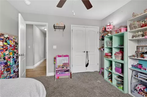 Bedroom - 2071 Fields Cv, Pea Ridge, AR 72751 photo 6 of 10