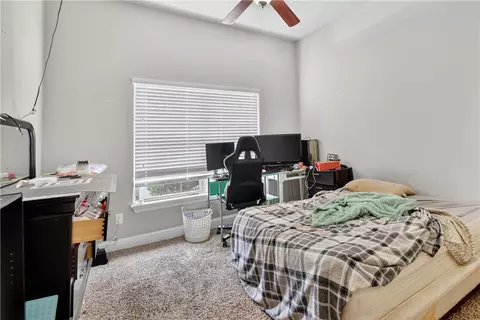 Bedroom - 2071 Fields Cv, Pea Ridge, AR 72751 photo 9 of 10
