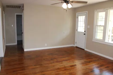 305 E South Ave, Harrison, AR 72601 photo 4