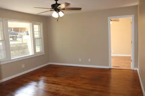 305 E South Ave, Harrison, AR 72601 photo 5