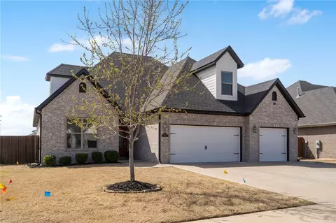 5500 W Lakewood Dr, Rogers, AR 72758
