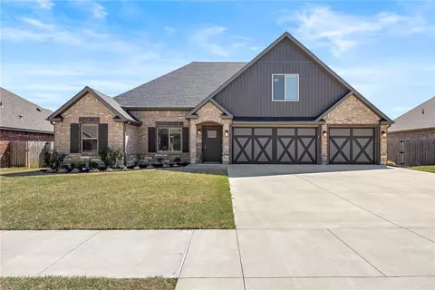 1057 Ruscello Ave, Springdale, AR 72762