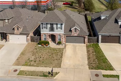 1615 Park St, Lowell, AR 72745