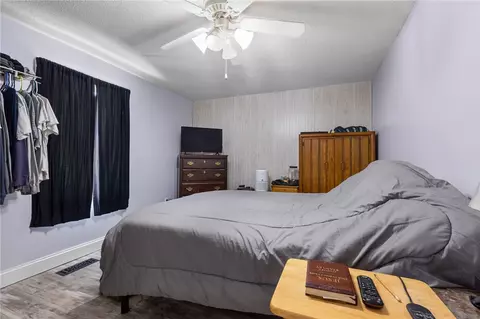 Bedroom - 2249 Mc 4019, Everton, AR 72633 photo 2 of 2