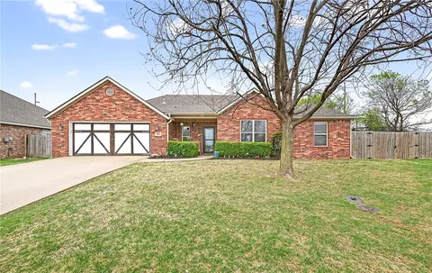 3601 Amour Dr, Rogers, AR 72758