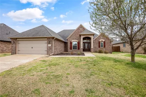 202 W Hayden Blvd, Rogers, AR 72756