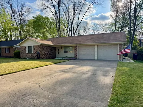 1504 N Knoxville Ave, Russellville, AR 72801