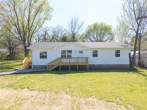 513 E Adams, Midland, AR 72945