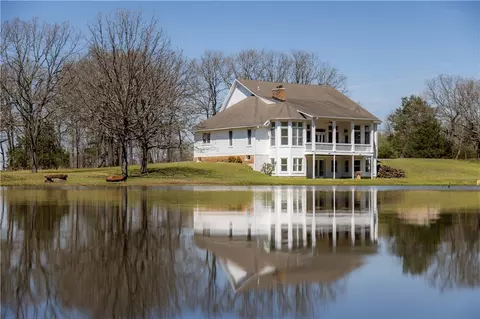 12687 Butler Rd, Prairie Grove, AR 72753
