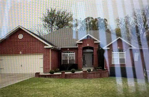 305 NW Palomino St, Bentonville, AR 72712