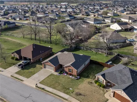 View/Area - 688 Olivia Ln, Centerton, AR 72719 photo 3 of 9