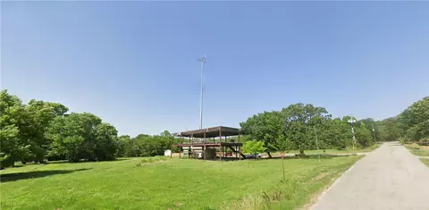 1716 W Holly St, Fayetteville, AR 72703