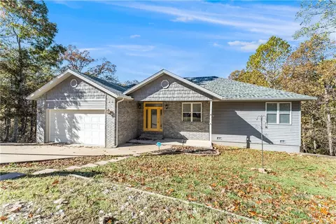 6 N Cheshnut Dr, Bella Vista, AR 72714