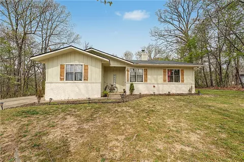 3 Bressay Cir, Bella Vista, AR 72715
