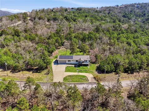36 Danube Dr, Holiday Island, AR 72631