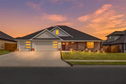 510 Bronco St, Centerton, AR 72719