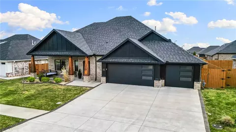 Exterior - 541 Bronco St, Centerton, AR 72719 photo 5 of 12