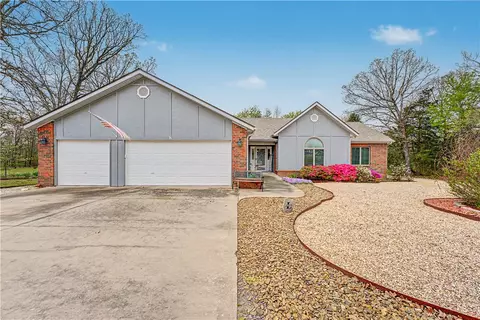 16 Saint Andrews Cir, Bella Vista, AR 72715