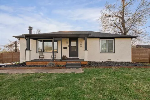 908 N 9th St, Rogers, AR 72756