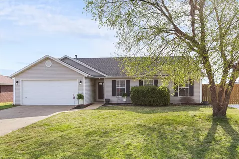 521 Highland St, Lowell, AR 72745